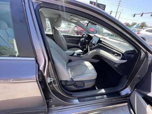 Used 2021 Toyota Camry SE FWD image 16
