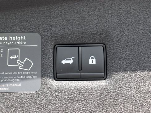 Certified 2025 INFINITI QX55 Luxe w/ Cargo Package image 10