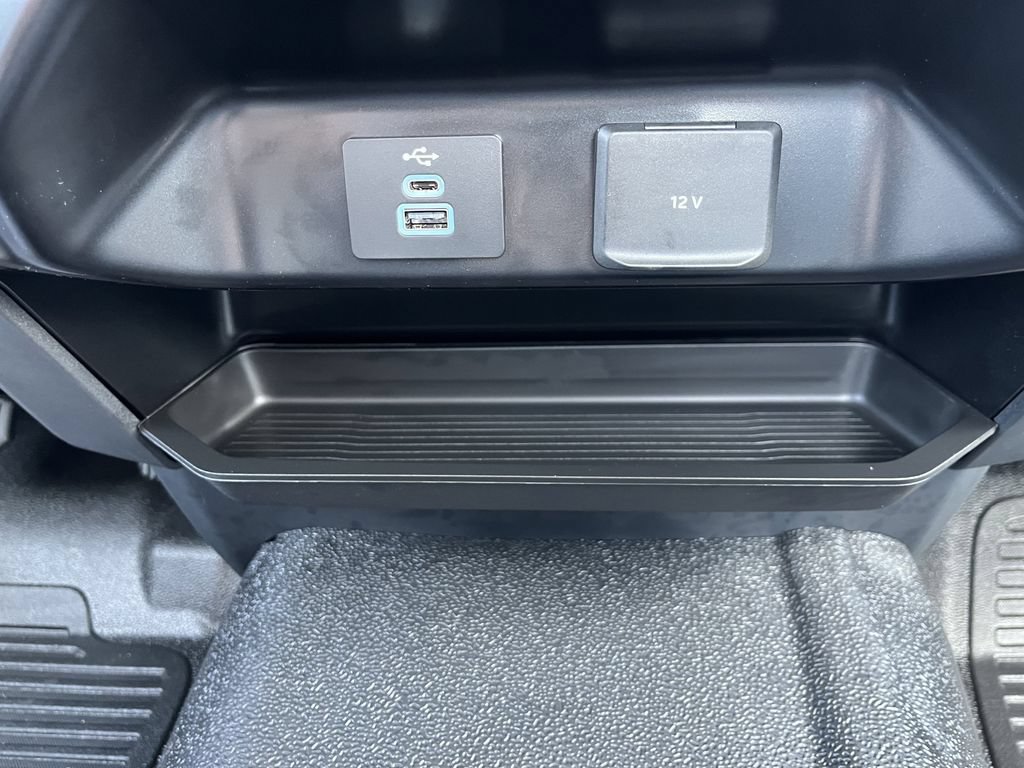 New 2025 Ford F250 XL w/ F-250 >10K GVWR Package RWD image 29
