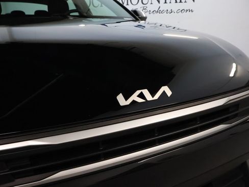 Used 2025 Kia K4 FWD image 9