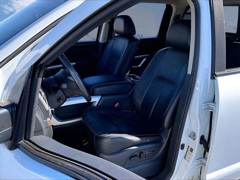 Used 2018 Nissan Titan SL image 25