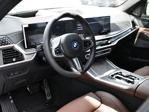 New 2026 BMW X5 xDrive50e w/ M Sport Package AWD/4WD image 19