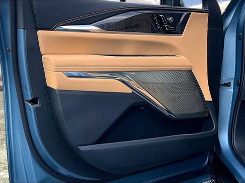 Certified 2025 Cadillac Escalade IQ Luxury 2 AWD/4WD image 20