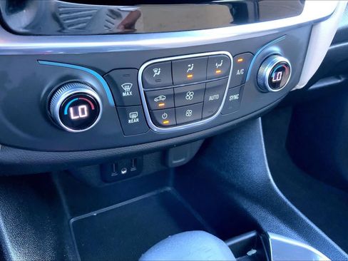 Certified 2022 Chevrolet Traverse LS w/ LPO, Cargo Package FWD image 34