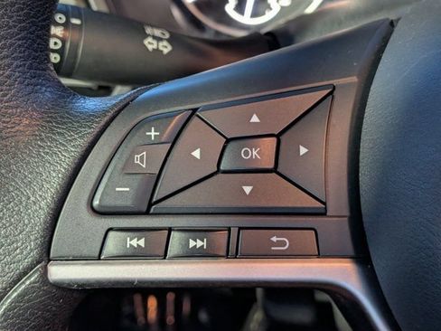 Used 2024 Nissan Altima 2.5 SV FWD image 24
