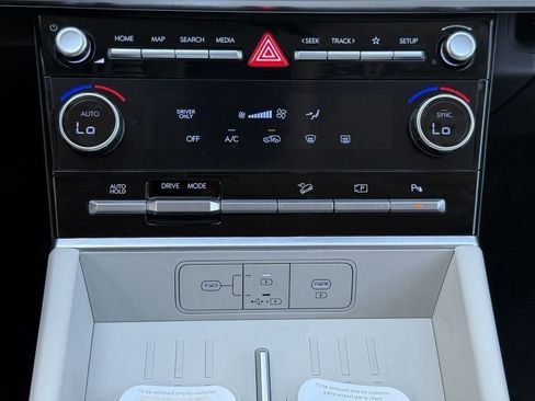 New 2026 Hyundai Santa Fe SE image 17