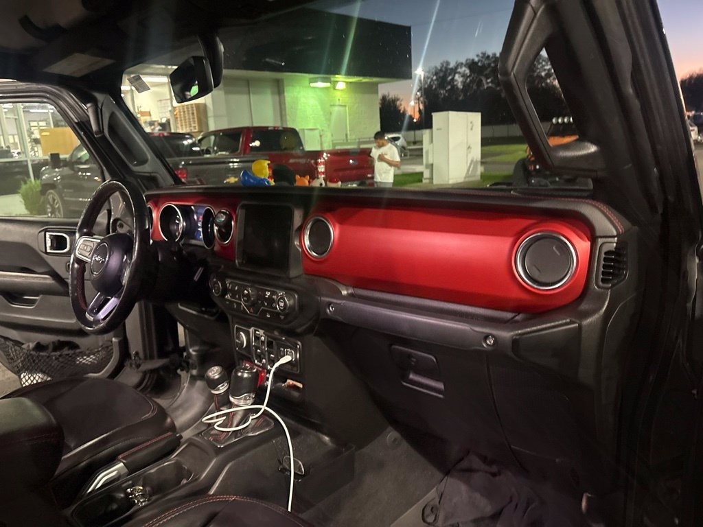 Used 2022 Jeep Gladiator Rubicon w/ Cold Weather Group AWD/4WD image 19