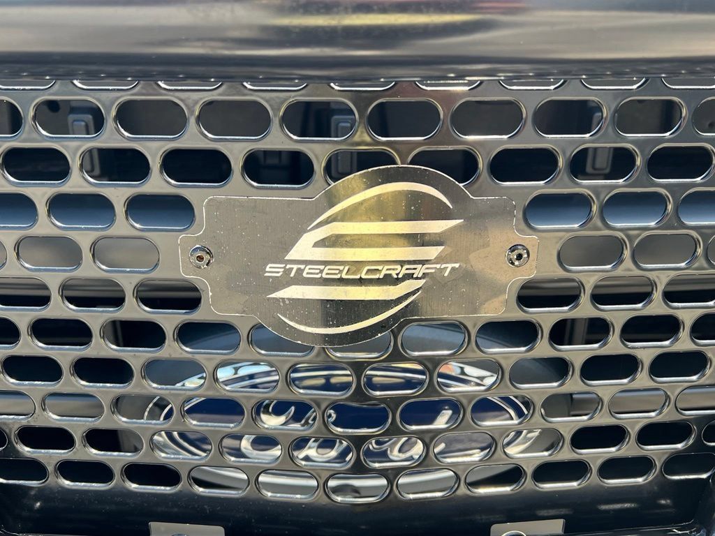 Used 2023 Ford F150 Lariat AWD/4WD image 6