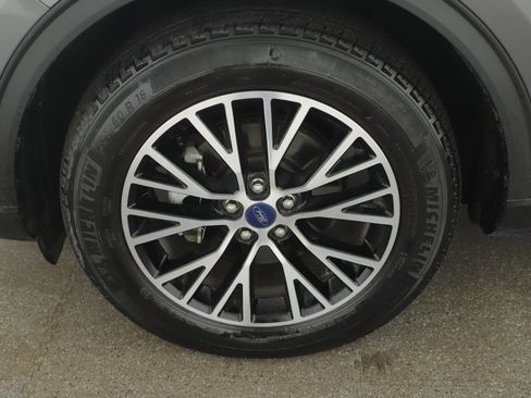 Certified 2022 Ford Escape SE image 4