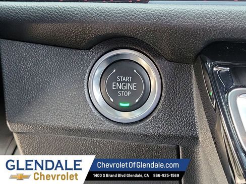 Certified 2025 Chevrolet Traverse Z71 AWD/4WD image 35