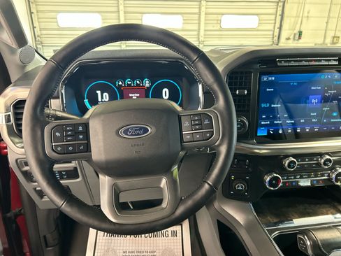 Used 2022 Ford F150 Lariat w/ Equipment Group 502A High AWD/4WD image 8