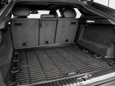 Used 2020 Lamborghini Urus image 61