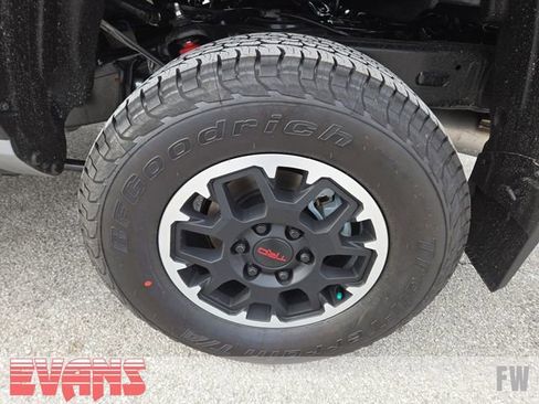 New 2025 Toyota Tacoma TRD Off-Road w/ TRD Off Road Upgrade Package image 27