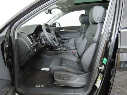 Used 2025 Audi Q5 2.0T Premium Plus w/ Premium Plus Package AWD/4WD image 20