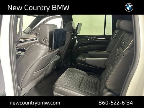 Used 2024 Cadillac Escalade ESV Sport Platinum w/ LPO, ONYX Package AWD/4WD image 16