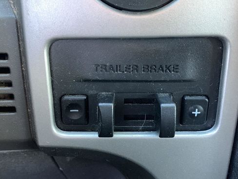 Used 2013 Ford F150 XLT w/ Luxury Equipment Group image 8