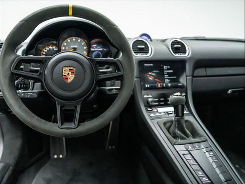 Used 2024 Porsche 718 Cayman GT4 RS image 20