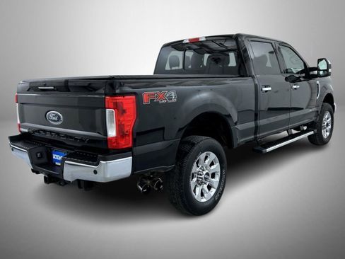 Used 2019 Ford F250 Lariat w/ Lariat Ultimate Package image 5