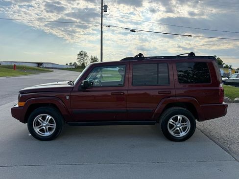 Used 2007 Jeep Commander Sport AWD/4WD image 8