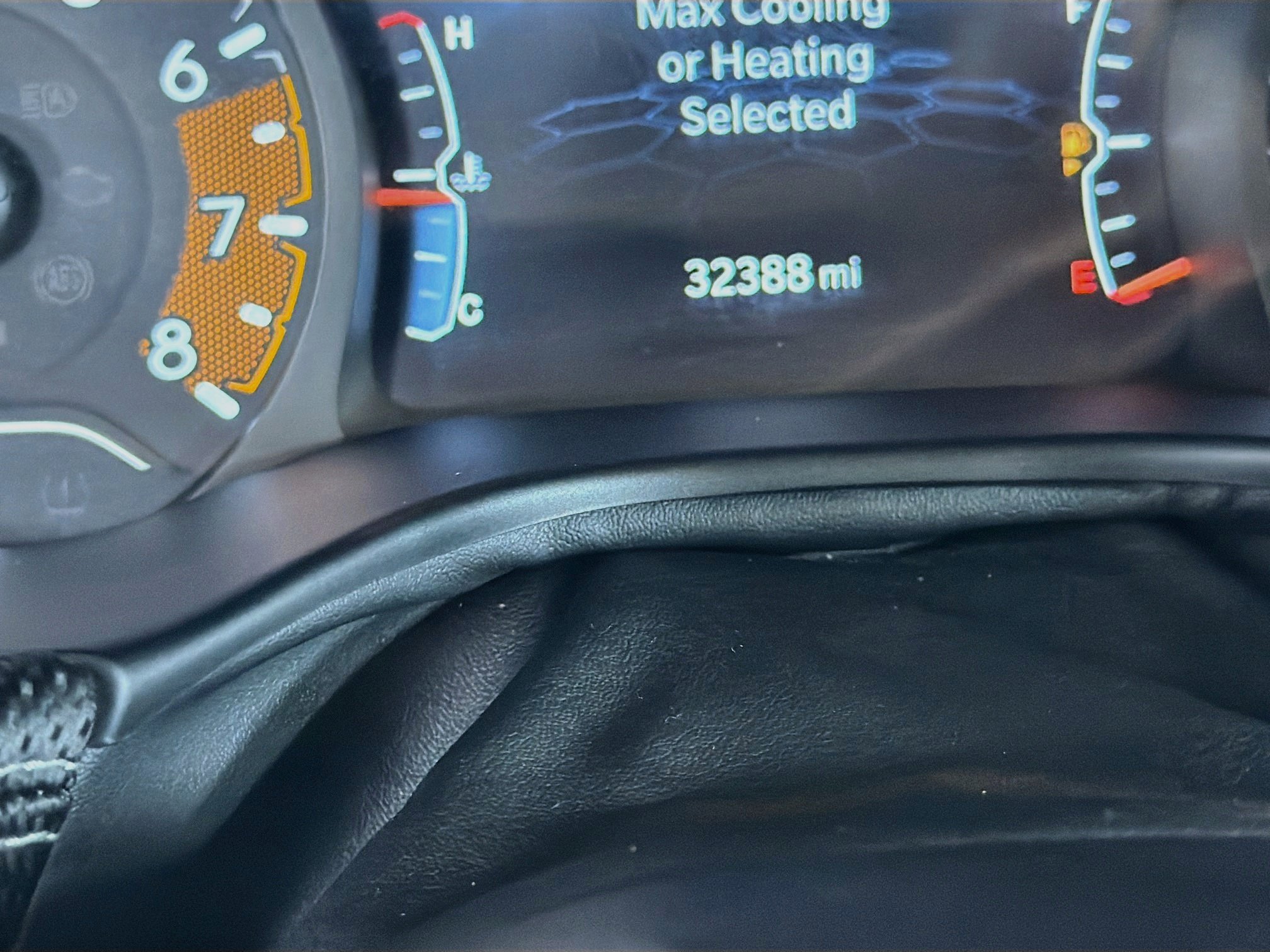 Used 2023 Jeep Compass Latitude AWD/4WD image 19
