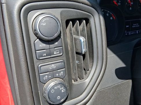 Used 2022 Chevrolet Silverado 1500 Custom AWD/4WD image 14