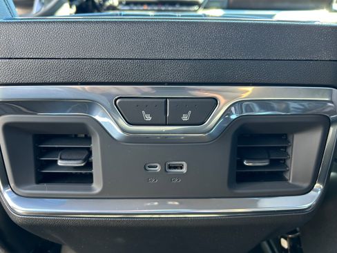 Used 2026 Chevrolet Silverado 3500 High Country w/ Technology Package image 36