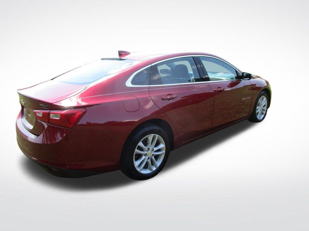 Used 2018 Chevrolet Malibu LT FWD image 9