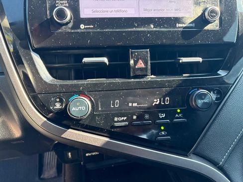 Used 2022 Toyota Camry SE w/ Carpet Mat Package (TMS) FWD image 17