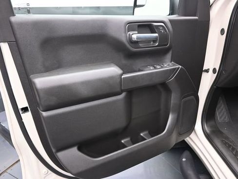 Used 2026 Chevrolet Silverado 1500 Custom Trail Boss AWD/4WD image 18