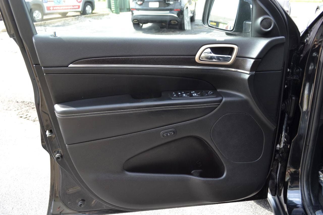 Used 2015 Jeep Grand Cherokee Limited AWD/4WD image 29