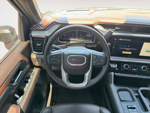 Used 2025 GMC Sierra 2500 Denali w/ Denali Reserve Package AWD/4WD image 12