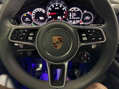 Used 2022 Porsche Cayenne GTS AWD/4WD image 57