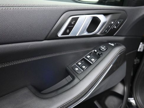 Used 2022 BMW X5 xDrive40i image 9