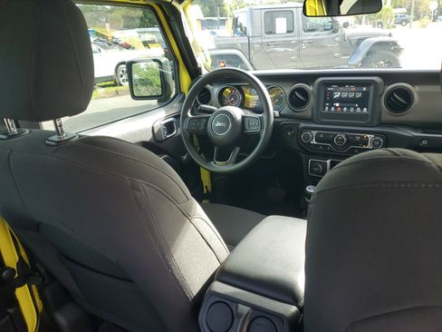 Used 2023 Jeep Wrangler Sport image 12