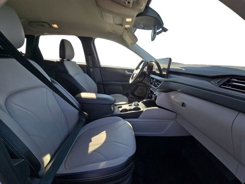Used 2025 Ford Escape Platinum w/ Premium Technology Package image 16