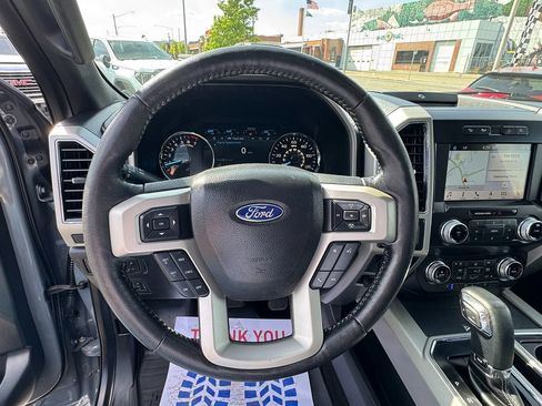 Used 2019 Ford F150 Lariat w/ Equipment Group 502A Luxury AWD/4WD image 19