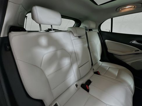 Used 2015 Mercedes-Benz GLA 250 4MATIC image 26