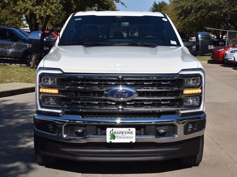 Used 2024 Ford F250 Lariat w/ Chrome Package image 3