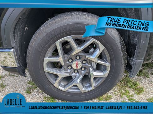 Used 2026 GMC Sierra 1500 SLE w/ Preferred Package AWD/4WD image 11