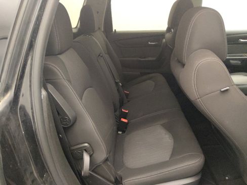 Used 2017 Chevrolet Traverse LT w/ Style and Technology Package FWD image 19