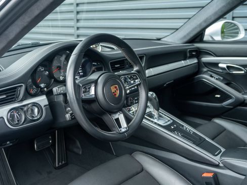Certified 2019 Porsche 911 Carrera 4S AWD/4WD image 4