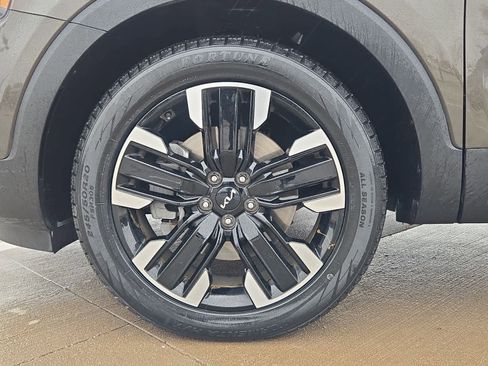 Certified 2024 Kia Telluride SX image 12