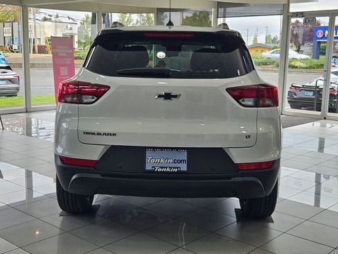 New 2026 Chevrolet TrailBlazer LT w/ Midnight Edition FWD image 5