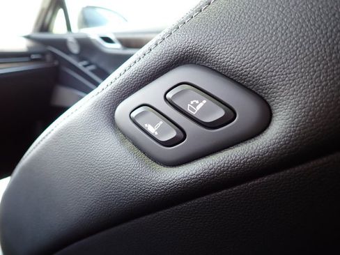 Used 2022 Genesis G80 2.5T w/ Prestige Package AWD/4WD image 9