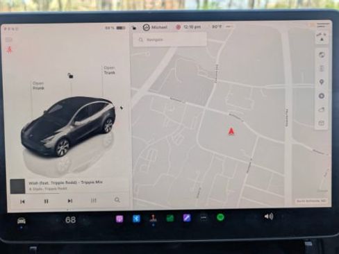 Used 2023 Tesla Model Y Long Range image 29