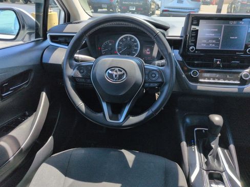 Used 2022 Toyota Corolla LE FWD image 13