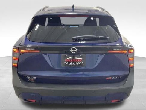 Used 2025 Nissan Kicks SR image 3