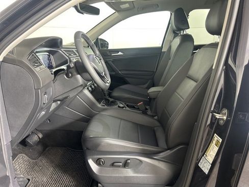 Used 2020 Volkswagen Tiguan SEL image 11