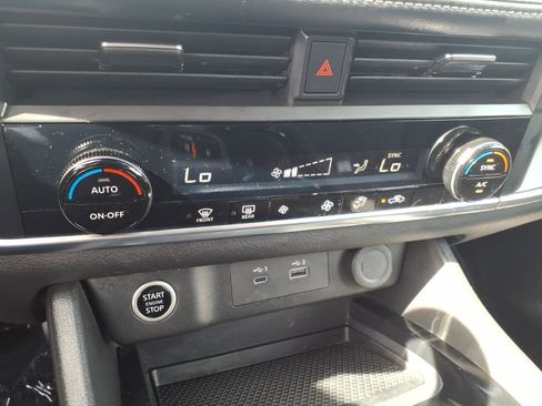 Certified 2023 Nissan Rogue SV image 22