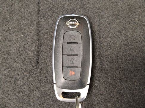 Used 2023 Nissan Rogue SV AWD/4WD image 32